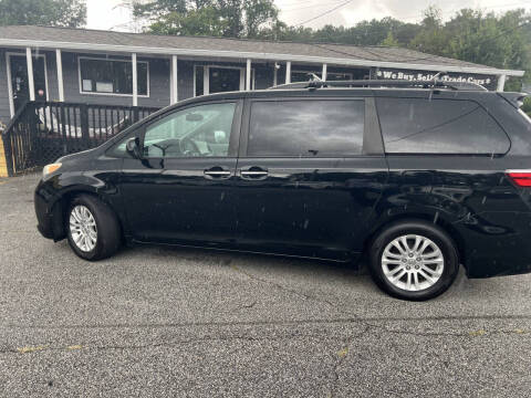 2016 Toyota Sienna XLE Premium 8-Passenger