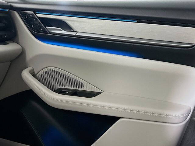 2024 Porsche Macan 4 Electric