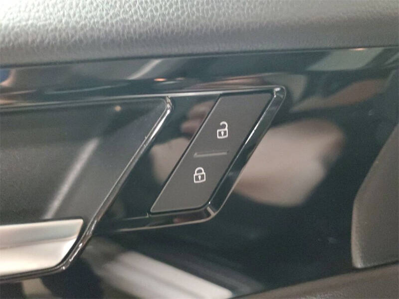 2019 Volkswagen Jetta R-Line