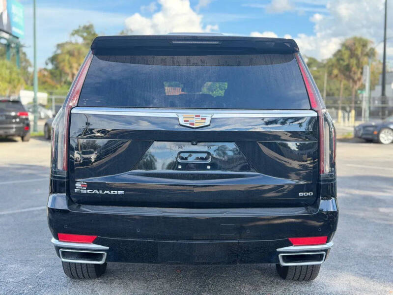 2022 Cadillac Escalade ESV Luxury