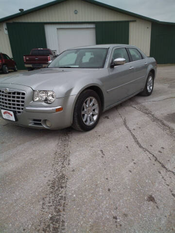 2005 Chrysler 300 for sale at WESTSIDE GARAGE LLC in Keokuk IA