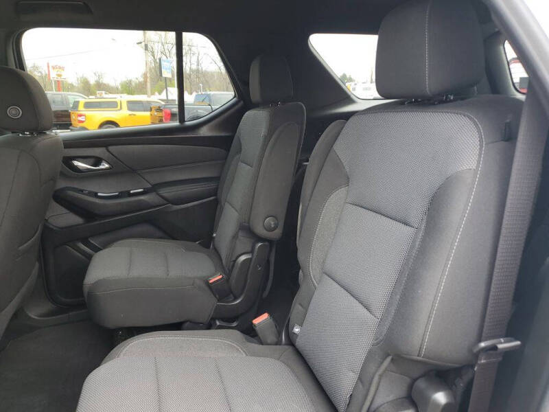 2022 Chevrolet Traverse LT Cloth