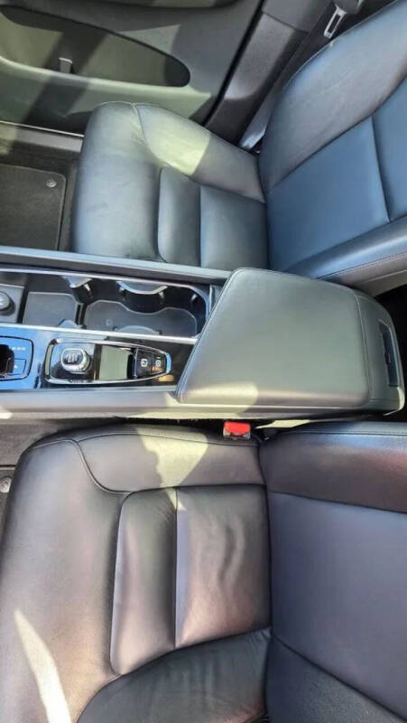 2023 Volvo XC60 B5 Core