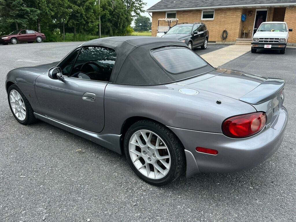 2002 Mazda MX-5 Miata 7