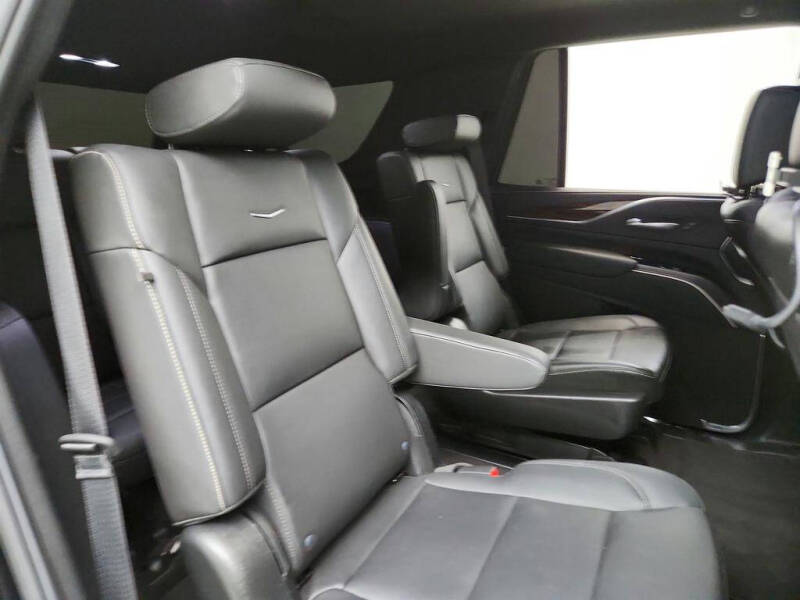 2022 Cadillac Escalade Luxury