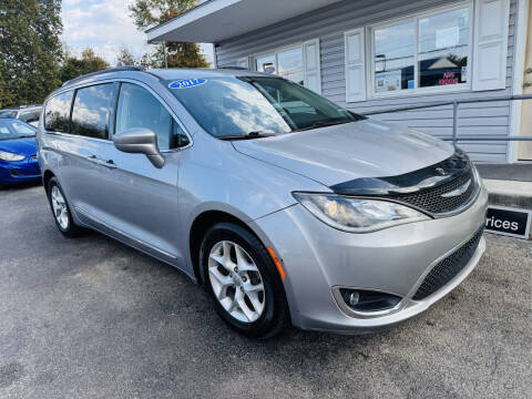 2017 Chrysler Pacifica Touring-L