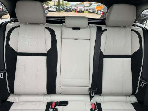 2019 Land Rover Range Rover Velar P250 R-Dynamic SE