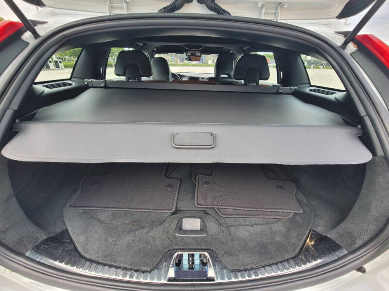 2015 Volvo V60 T5 Platinum