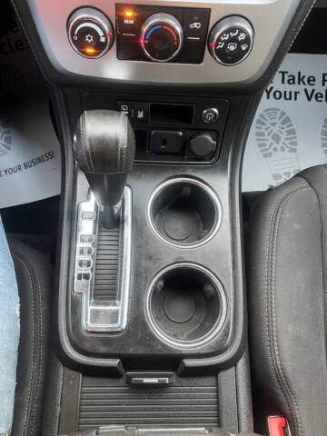 2015 GMC Acadia SLE-1