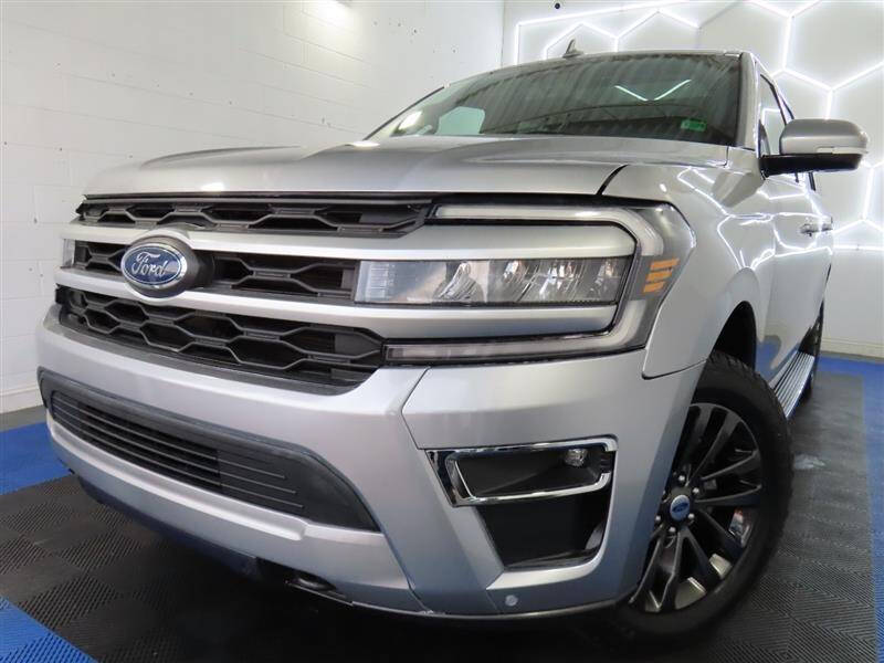 2022 Ford Expedition Limited's photo