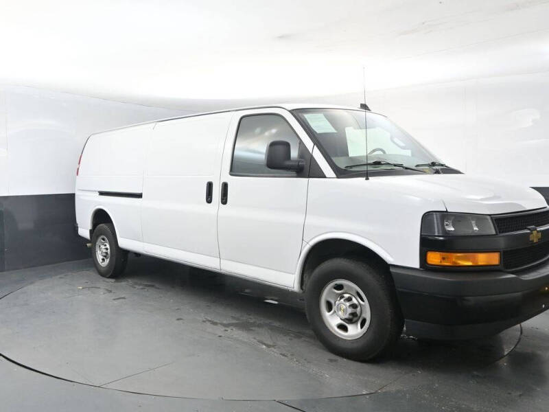 2023 Chevrolet Express 2500
