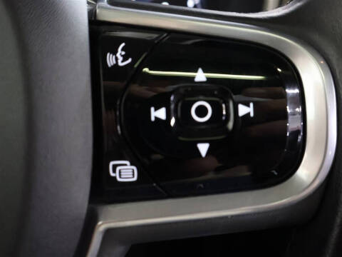 2020 Volvo XC90 T5 Momentum