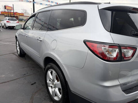 2017 Chevrolet Traverse LT
