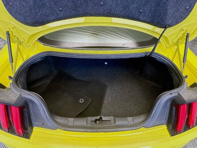 2021 Ford Mustang EcoBoost