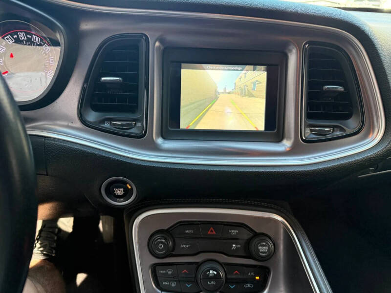 2019 Dodge Challenger SXT