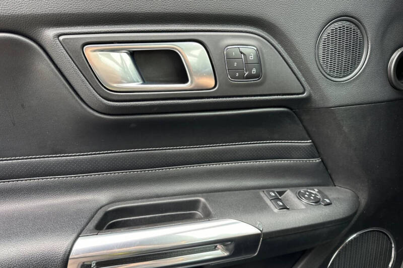 2022 Ford Mustang Mach 1