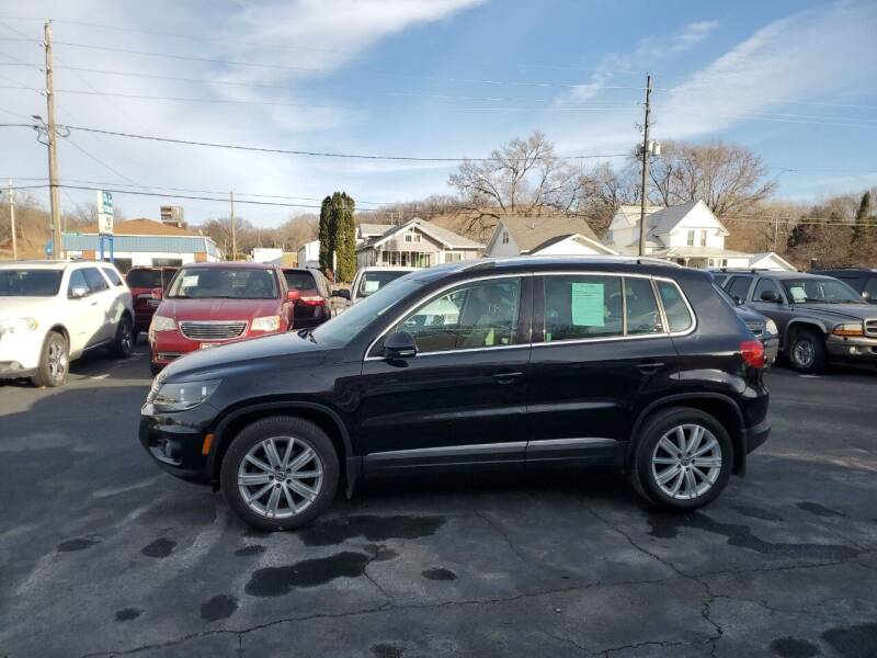 2012 Volkswagen Tiguan for sale at RIVERSIDE AUTO SALES in Sioux City IA
