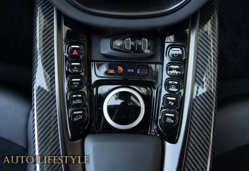 2022 Aston Martin DBX