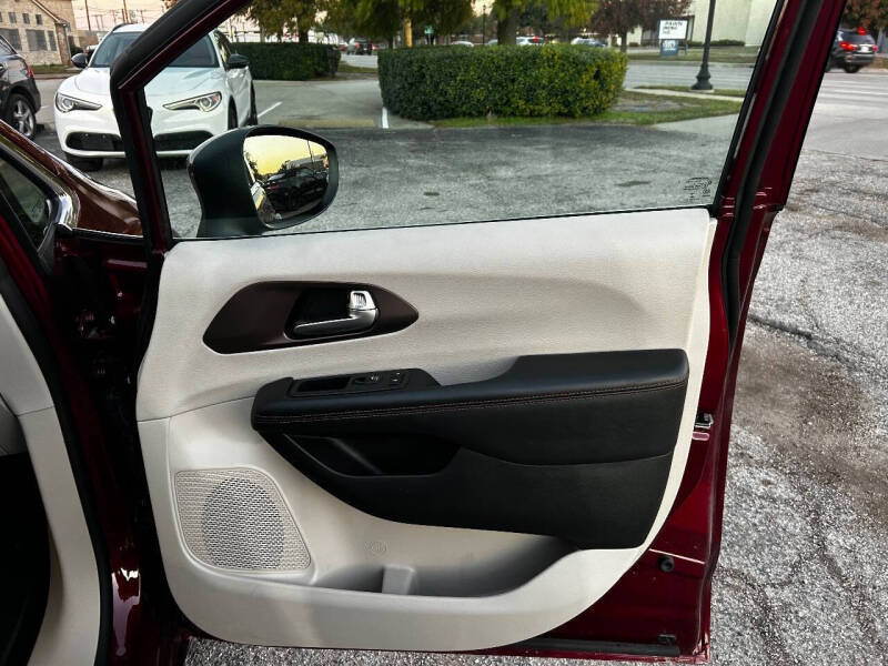 2017 Chrysler Pacifica Touring