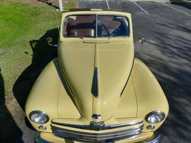 1948 Ford Super Deluxe