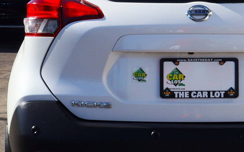 2020 Nissan Kicks SR