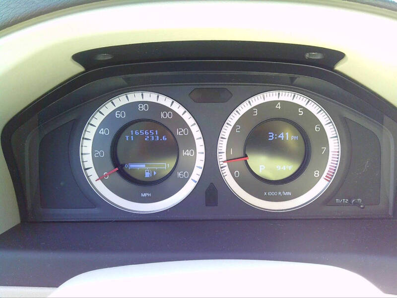 2010 Volvo XC70 T6