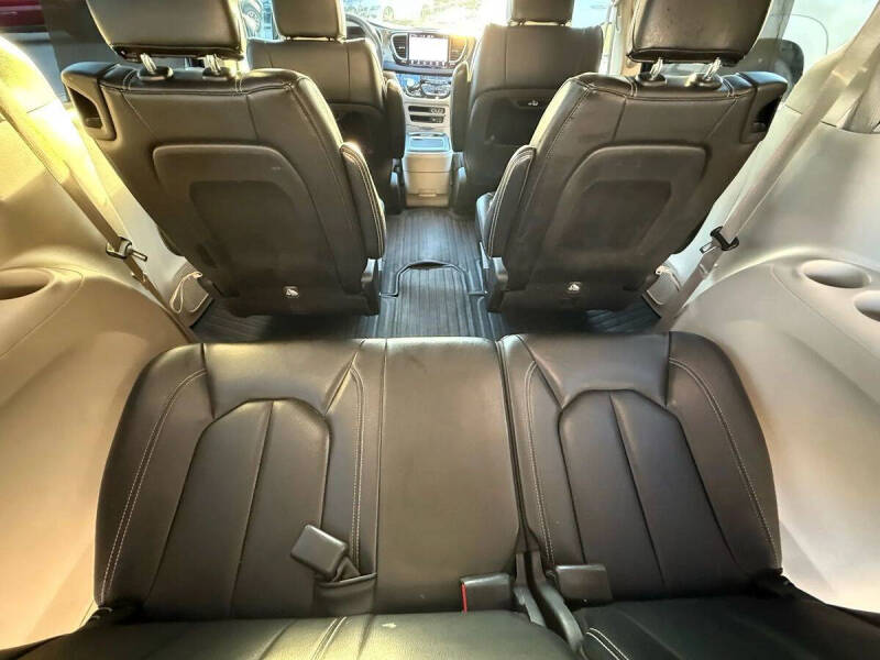 2022 Chrysler Pacifica Touring L