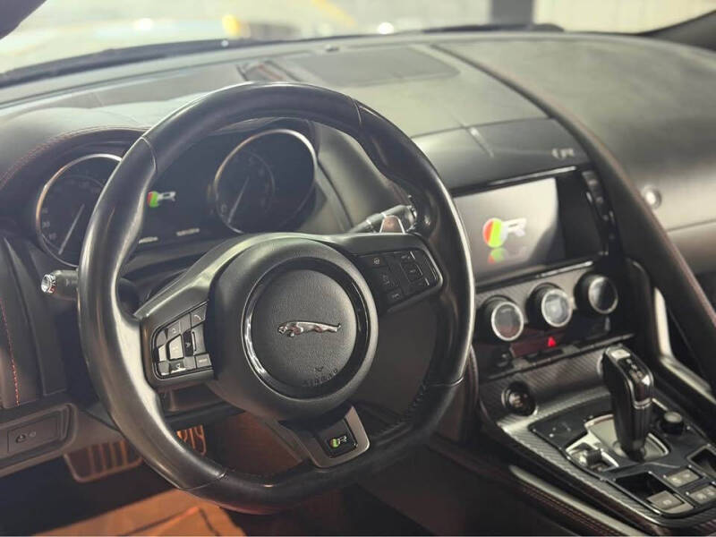 2016 Jaguar F-TYPE R