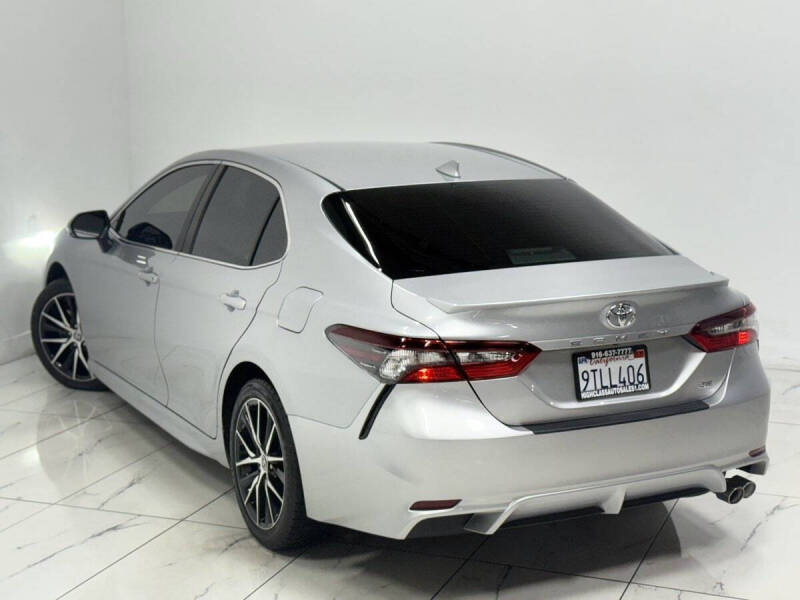 2023 Toyota Camry SE