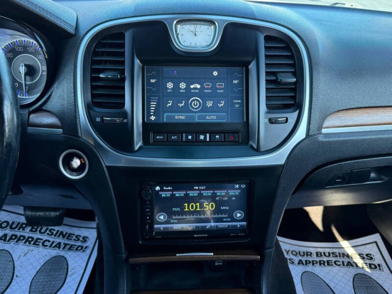 2017 Chrysler 300 C Platinum