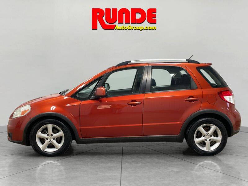 Used 2009 Suzuki SX4 Crossover Touring with VIN JS2YB417695100819 for sale in Hazel Green, WI