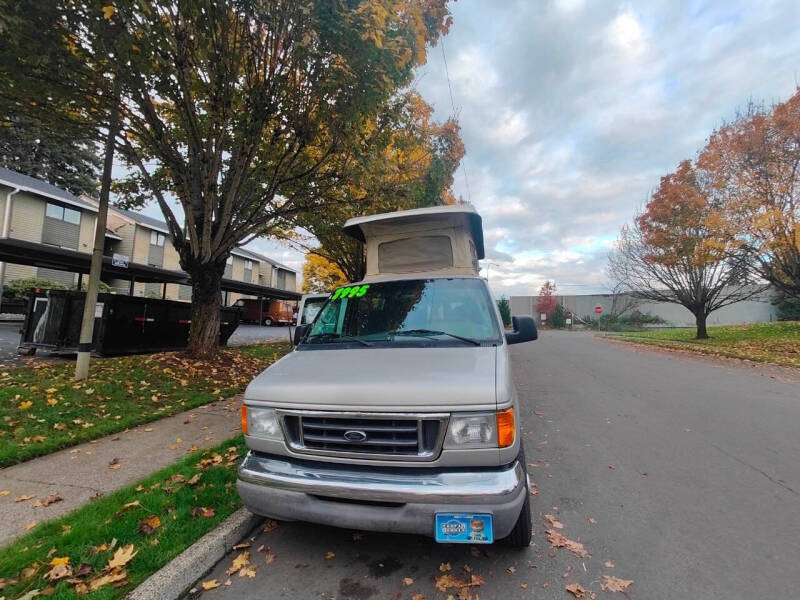 2003 Ford E-Series E-250 SD