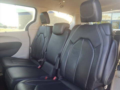 2022 Chrysler Pacifica Touring L