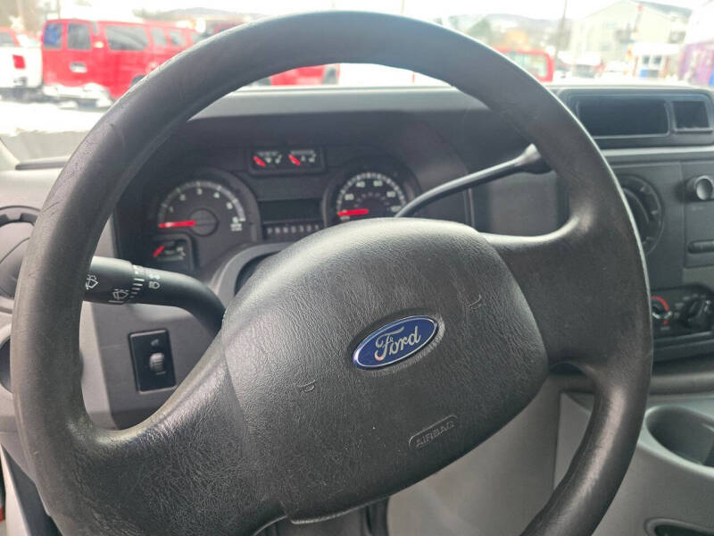 2011 Ford E-Series E-450 SD