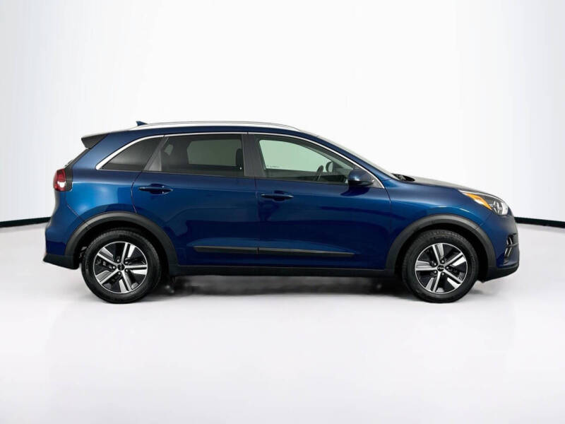 2022 Kia Niro LXS