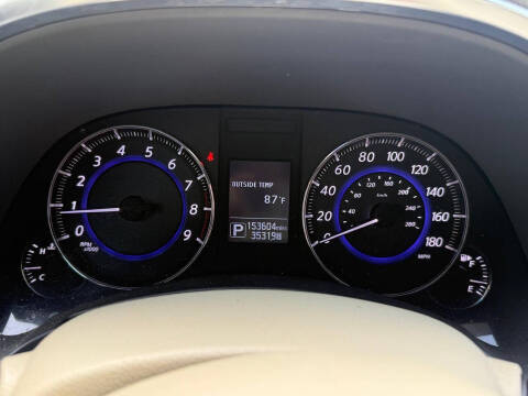 2015 Infiniti QX70