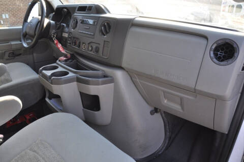 2010 Ford E-Series E-350 SD XLT