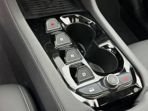 2025 VinFast VF8 Plus