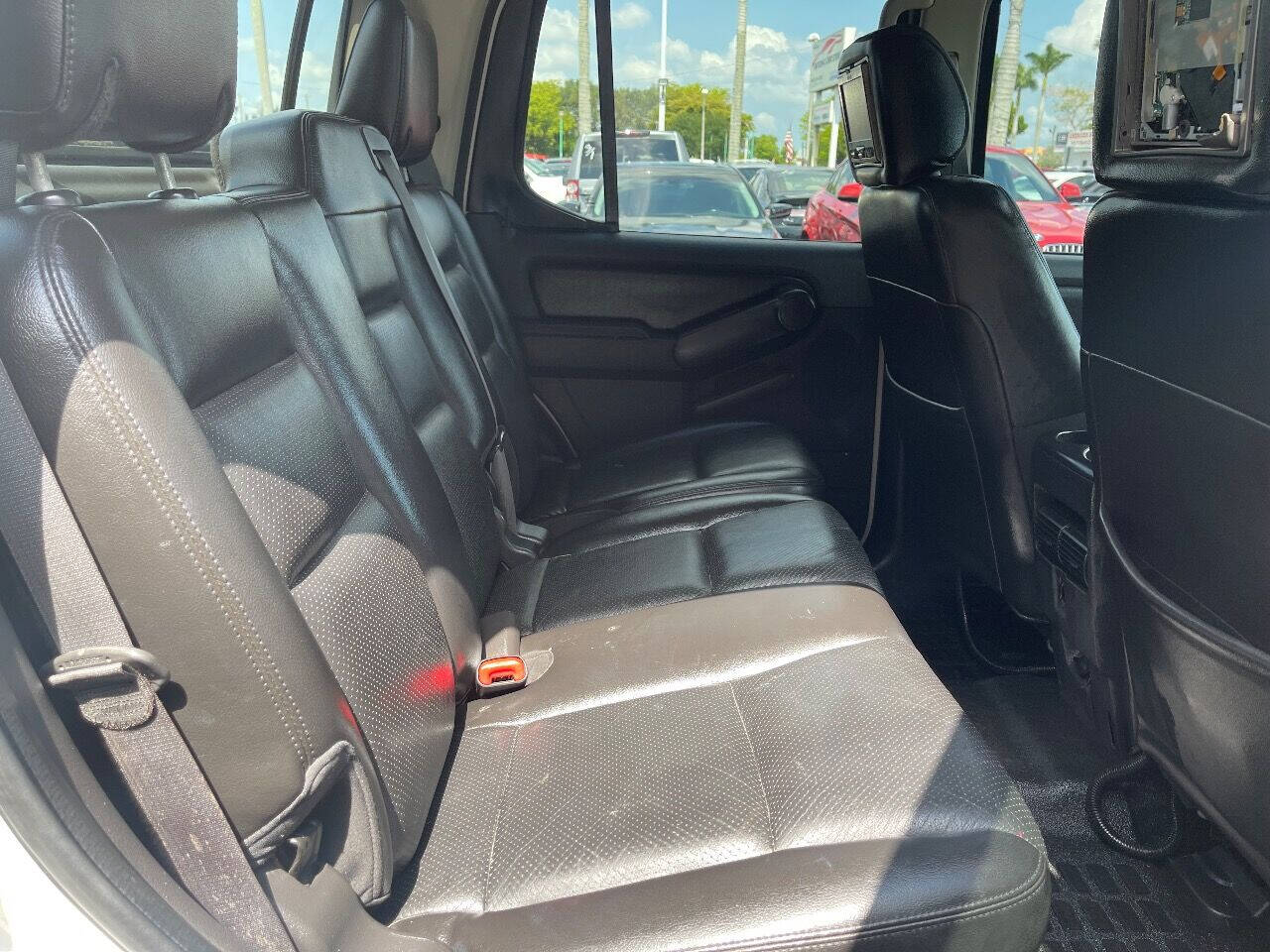2009 Ford Explorer Sport Trac  - $13,900