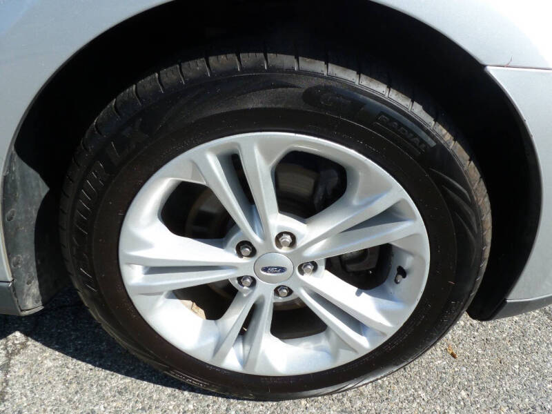 2017 Ford Taurus SEL