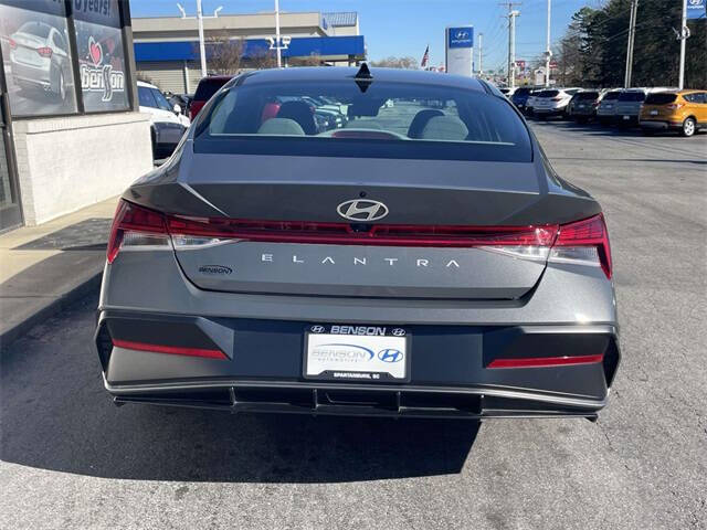 2024 Hyundai Elantra SEL