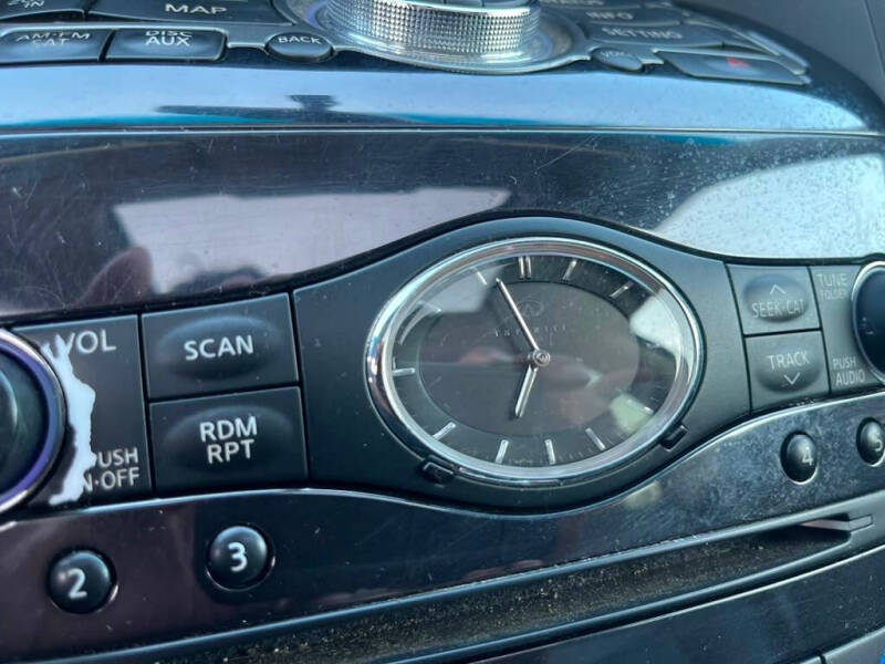 2011 Infiniti FX35