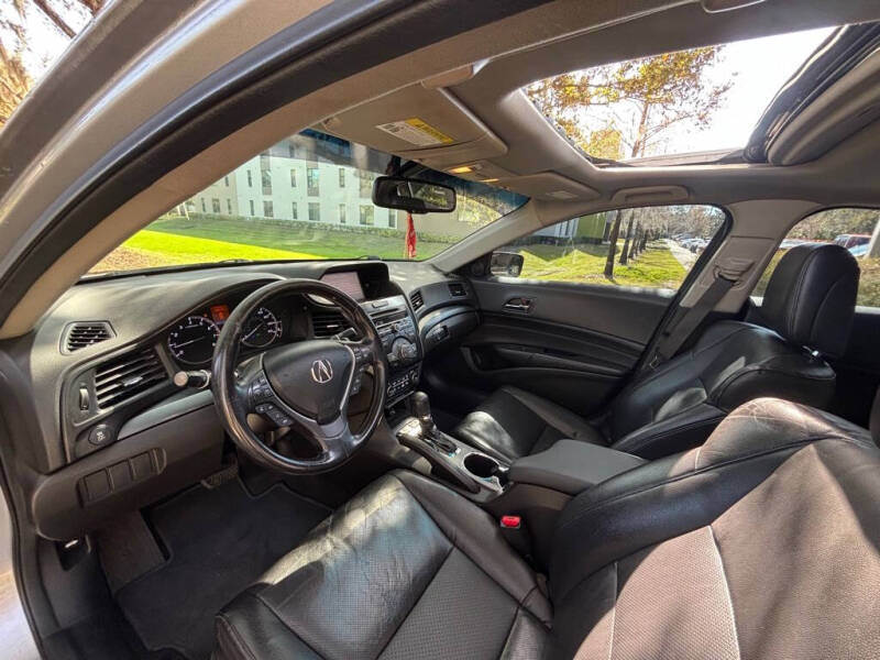 2013 Acura ILX 2.0L w/Tech