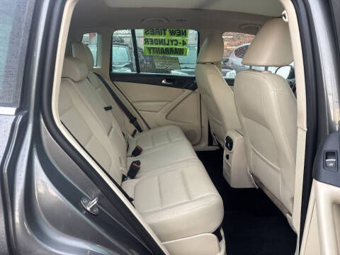 2012 Volkswagen Tiguan SEL