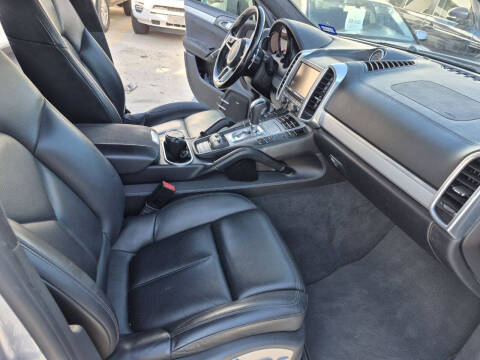 2016 Porsche Cayenne GTS