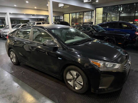 2017 Hyundai Ioniq Hybrid Blue