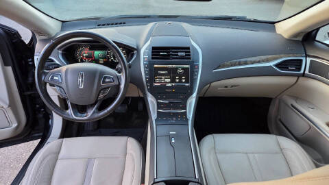 2016 Lincoln MKZ