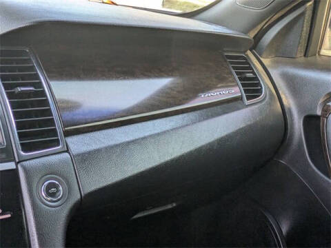 2015 Ford Taurus Limited