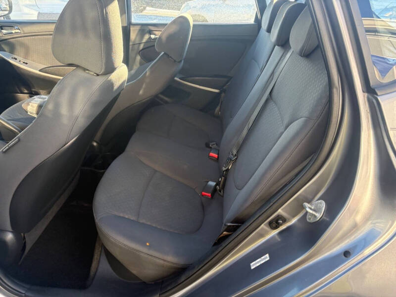 2014 Hyundai Accent SE