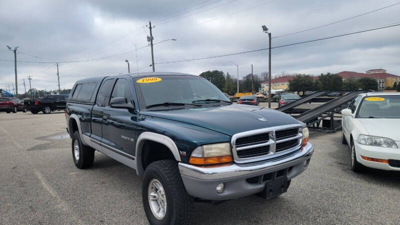 1999 Dodge Dakota for sale at Kelly & Kelly Supermarket of Cars in Fayetteville NC